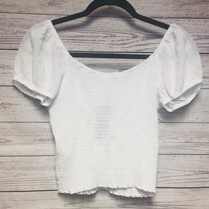 Hollister Tops - Girls on or Off The Shoulder Crop Top in White Hollister Tops - Girls on or Off The Shoulder Crop Top in White